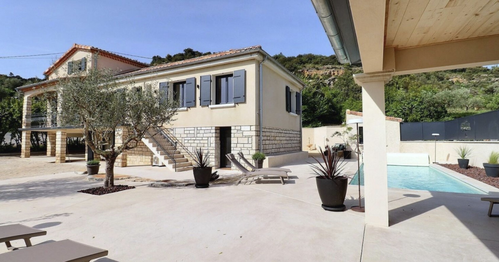 Résidence Oléa pool house